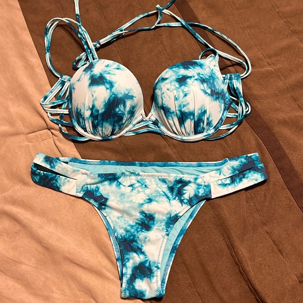 Women’s Bikini- Like New